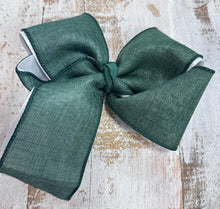 Load image into Gallery viewer, King Boutique Bow with Tail