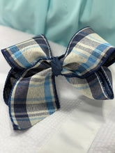 Load image into Gallery viewer, King Boutique Bow with Tail