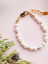 Load image into Gallery viewer, Brynn Pearl Bracelet 14k
