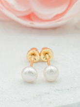 Load image into Gallery viewer, 14k Gold Plated White Pearl Earrings/ Screwback