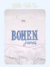 Load image into Gallery viewer, Unisex Classic Name Bubble
