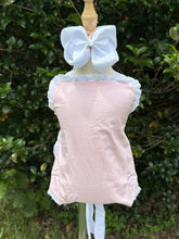 Load image into Gallery viewer, Powder Pink Lace Bubble
