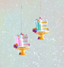 Load image into Gallery viewer, Macaroon Cake Ornament
