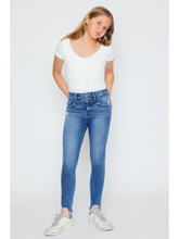 Load image into Gallery viewer, Shana Double Button KanCan Jeans
