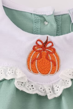 Load image into Gallery viewer, Pumpkin &amp; Lace Bubble
