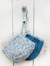 Load image into Gallery viewer, Blue Floral reversible Bonnet
